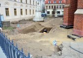 Badania archeologiczne na placu przykościelnym - 6.03.2020