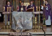 Przeniesienie relikwii Drzewa Krzyża św. do kaplicy Kochanowskich - 5.03.2017 (fot. Robert Topór)